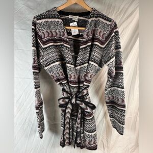 Women’s Orvis NWT Wrap Sweater Tie-Waist Blanket Print Size M